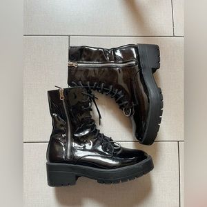 Black faux leather boots with o ring